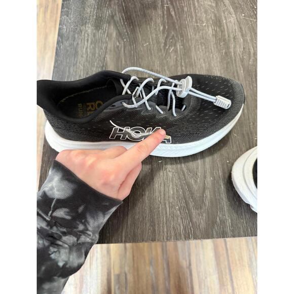 Hoka tennis shoes size 7B - Picture 7 of 9